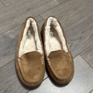 UGG Brown Suede Moccasin Slippers Size 7